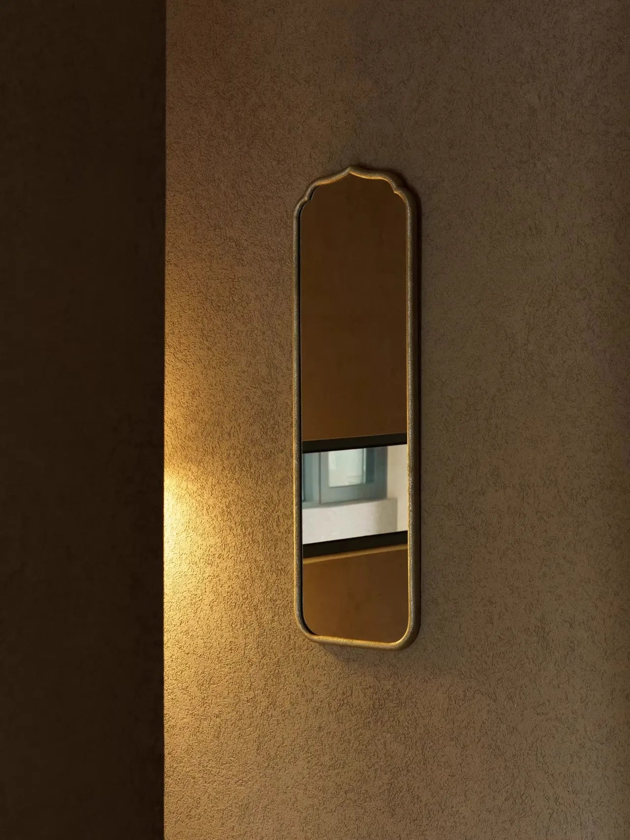 Luxury-Style Hotel Decoration Bathroom Wall-Mounted Mirror Creative Art Design Metal Narrow Frame High-Definition Vanity Mirror