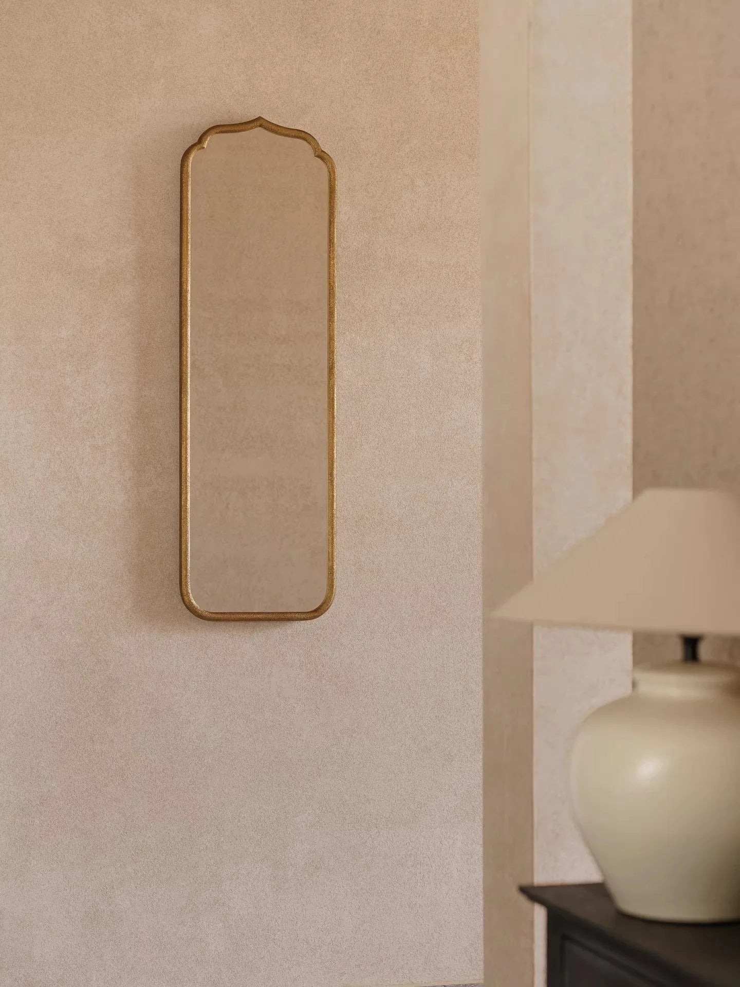 Luxury-Style Hotel Decoration Bathroom Wall-Mounted Mirror Creative Art Design Metal Narrow Frame High-Definition Vanity Mirror